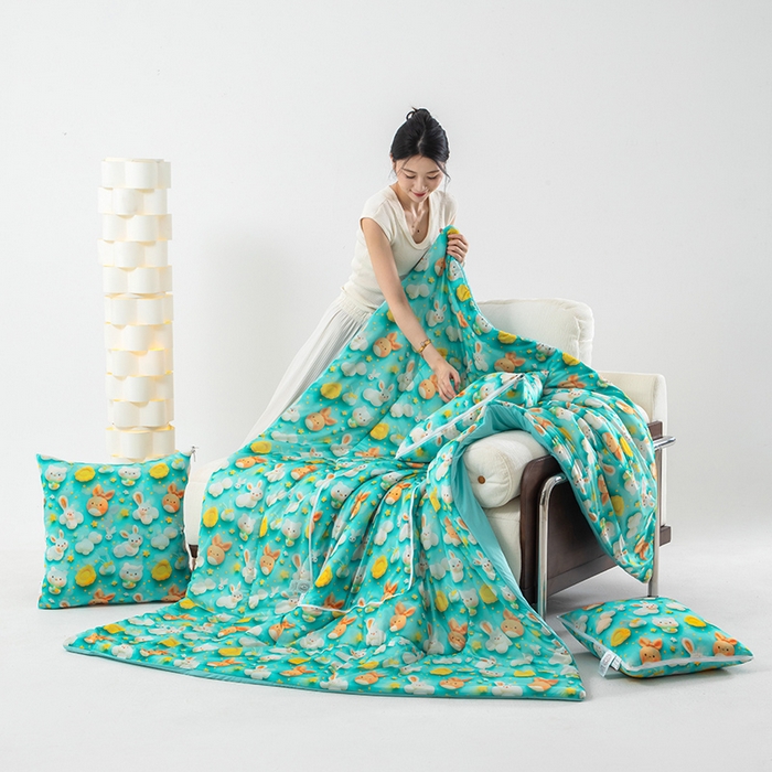 91家纺网 家纺一手货源 找家纺 （总）照世家纺 2025春夏新款凉感丝印花A类抱枕被