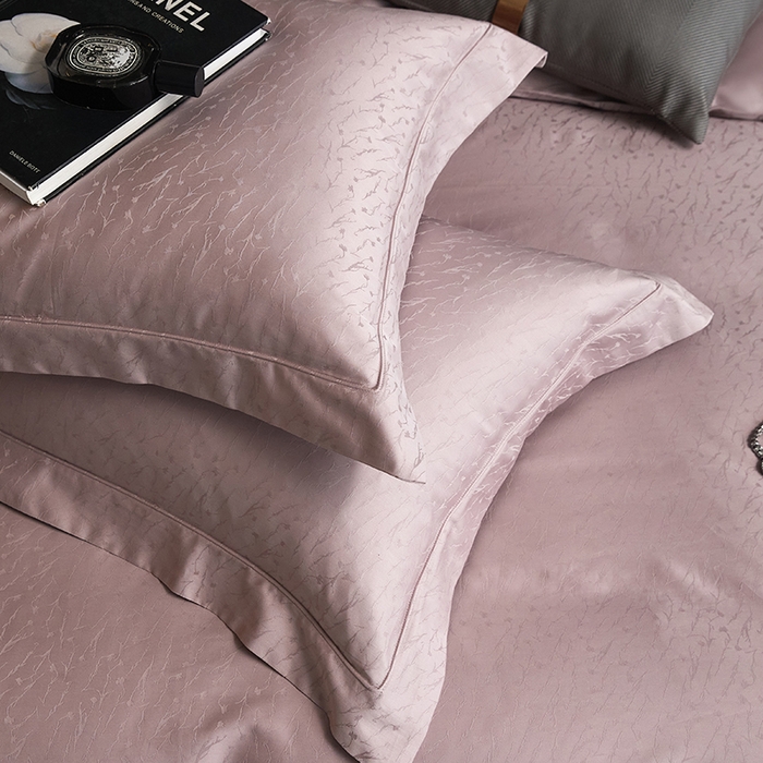 91家纺网 家纺一手货源 找家纺 洽想家 2025新款长绒棉贡缎提花手工立体埋绳工艺四件套礼盒包装系列二 艾克亚（灰紫）