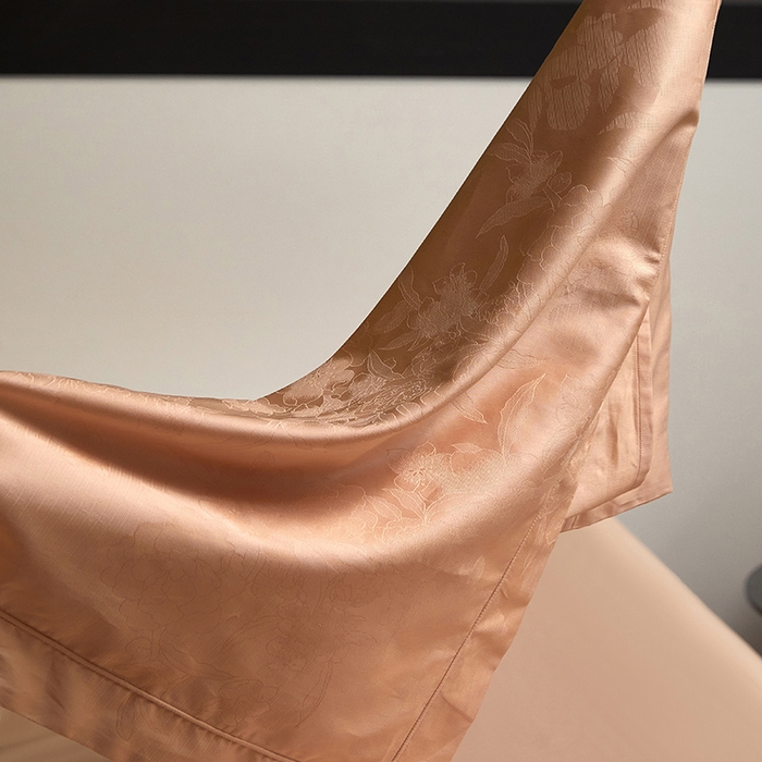 91家纺网 家纺一手货源 找家纺 洽想家 2025新款长绒棉贡缎提花手工立体埋绳工艺四件套礼盒包装系列二 米菲娜（香槟色）