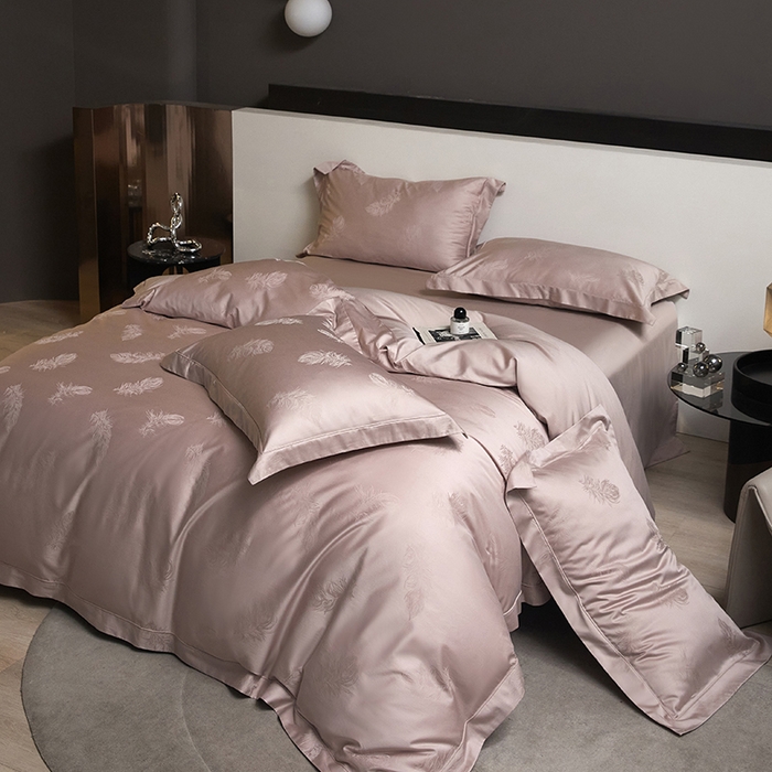 91家纺网 家纺一手货源 找家纺 洽想家 2025新款长绒棉贡缎提花手工立体埋绳工艺四件套礼盒包装系列二 飘羽（红灰）