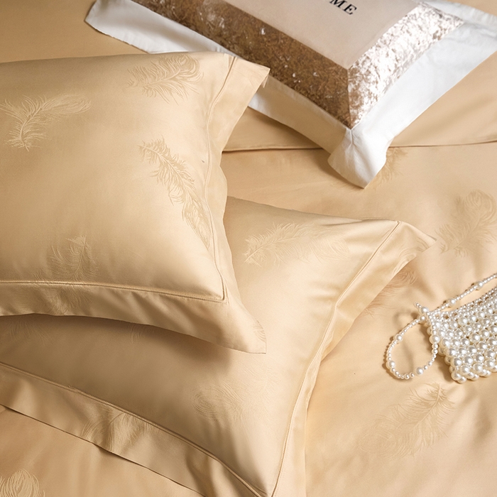 91家纺网 家纺一手货源 找家纺 洽想家 2025新款长绒棉贡缎提花手工立体埋绳工艺四件套礼盒包装系列二 飘羽（香槟金）