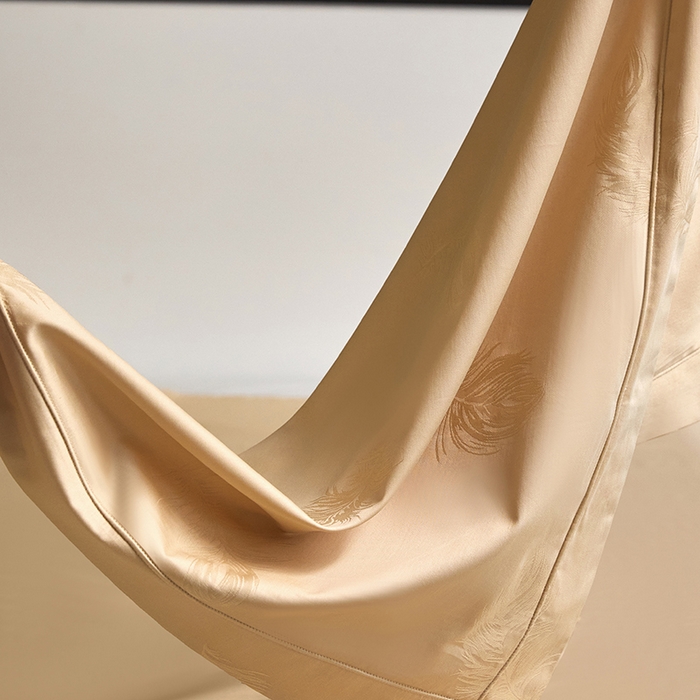 91家纺网 家纺一手货源 找家纺 洽想家 2025新款长绒棉贡缎提花手工立体埋绳工艺四件套礼盒包装系列二 飘羽（香槟金）