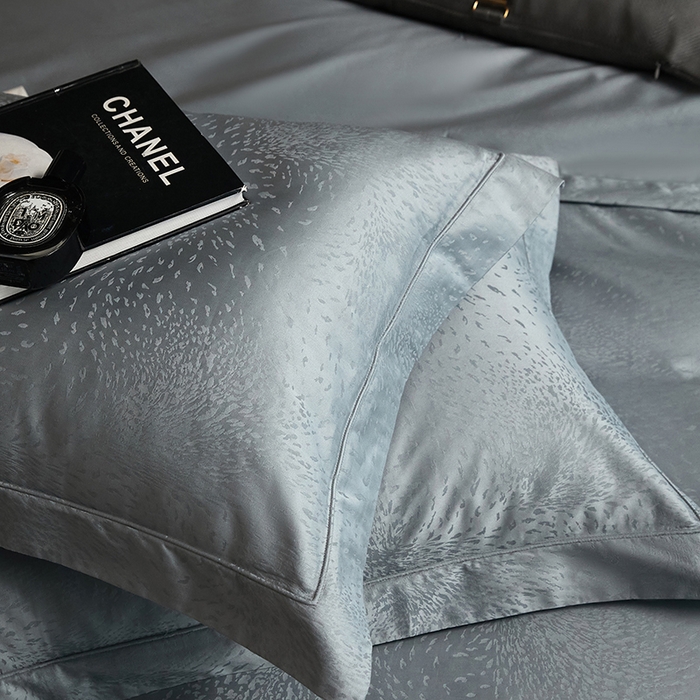 91家纺网 家纺一手货源 找家纺 洽想家 2025新款长绒棉贡缎提花手工立体埋绳工艺四件套礼盒包装系列二 星耀（天空蓝）