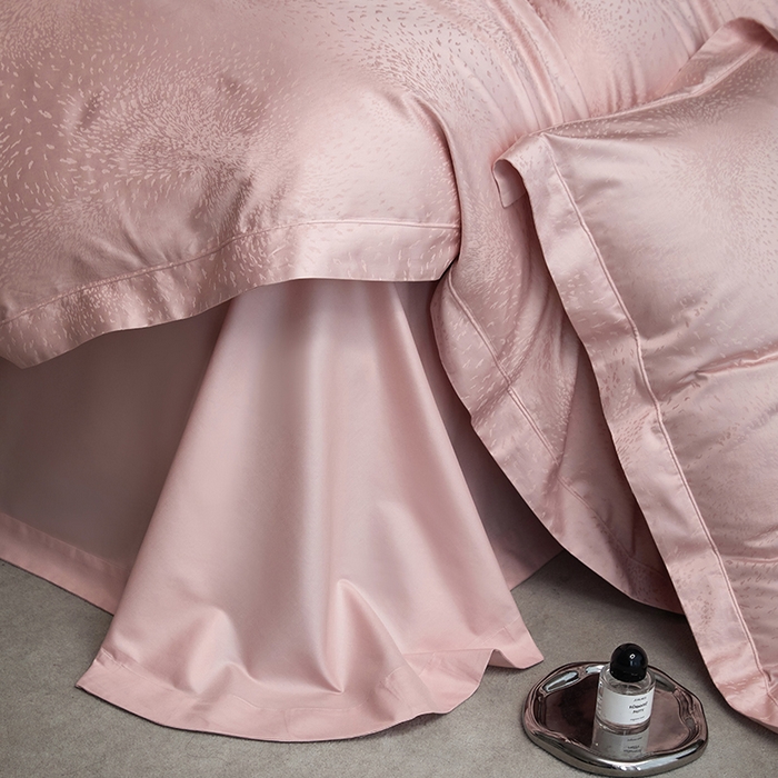 91家纺网 家纺一手货源 找家纺 洽想家 2025新款长绒棉贡缎提花手工立体埋绳工艺四件套礼盒包装系列二 星耀（樱花粉）