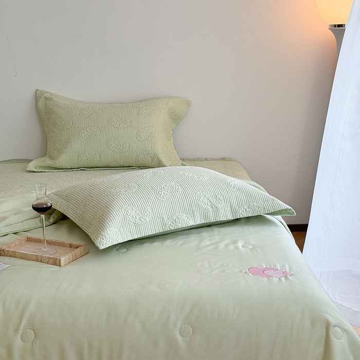 91家纺网 家纺一手货源 找家纺 琳可家居 2025春夏新款腰果花系列双面莱赛尔天丝床盖三件套高温水洗可机洗 腰果花-清新绿