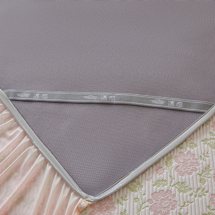 91家纺网 家纺一手货源 找家纺 （总）罗艺轩 2025新款床裙款透气凉感豆豆软凉席席子