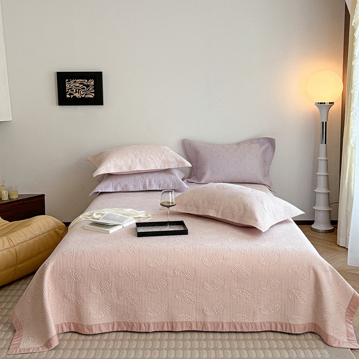 91家纺网 家纺一手货源 找家纺 琳可家居 2025春夏新款腰果花系列双面莱赛尔天丝床盖三件套高温水洗可机洗 腰果花-仙女粉