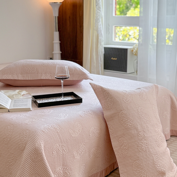 91家纺网 家纺一手货源 找家纺 琳可家居 2025春夏新款腰果花系列双面莱赛尔天丝床盖三件套高温水洗可机洗 腰果花-仙女粉