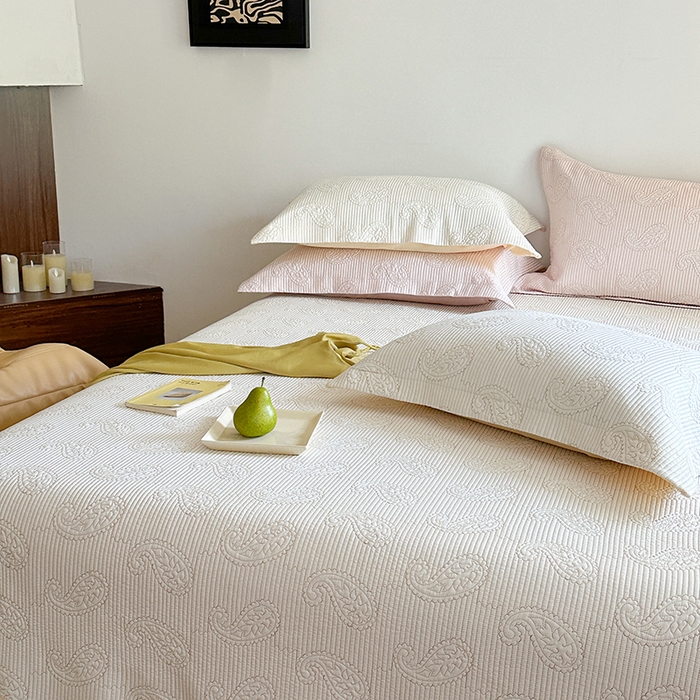 91家纺网 家纺一手货源 找家纺 琳可家居 2025春夏新款腰果花系列双面莱赛尔天丝床盖三件套高温水洗可机洗 腰果花-优雅白