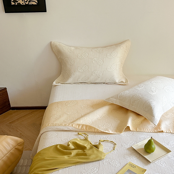 91家纺网 家纺一手货源 找家纺 琳可家居 2025春夏新款腰果花系列双面莱赛尔天丝床盖三件套高温水洗可机洗 腰果花-优雅白