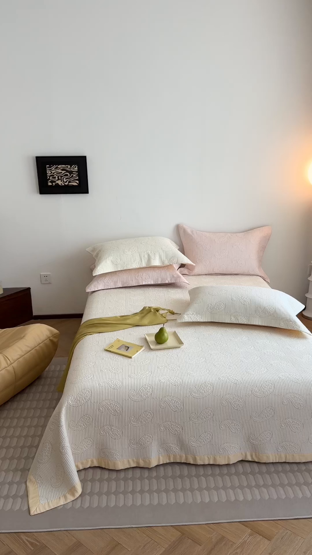 91家纺网 家纺一手货源 找家纺 琳可家居 2025春夏新款腰果花系列双面莱赛尔天丝床盖三件套高温水洗可机洗 腰果花-优雅白