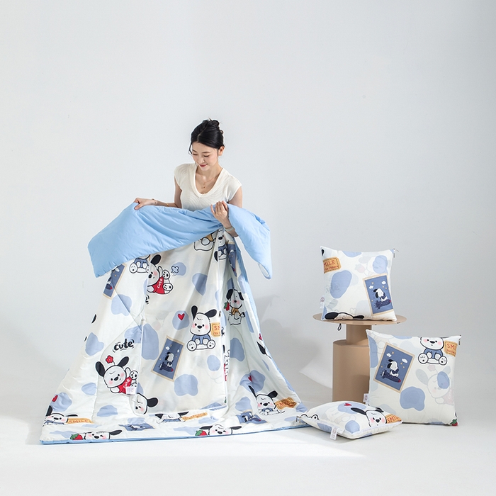 91家纺网 家纺一手货源 找家纺 照世家纺 2025春夏新款全棉纯棉印花A类抱枕被 奥利夹心 40x40展开105x150