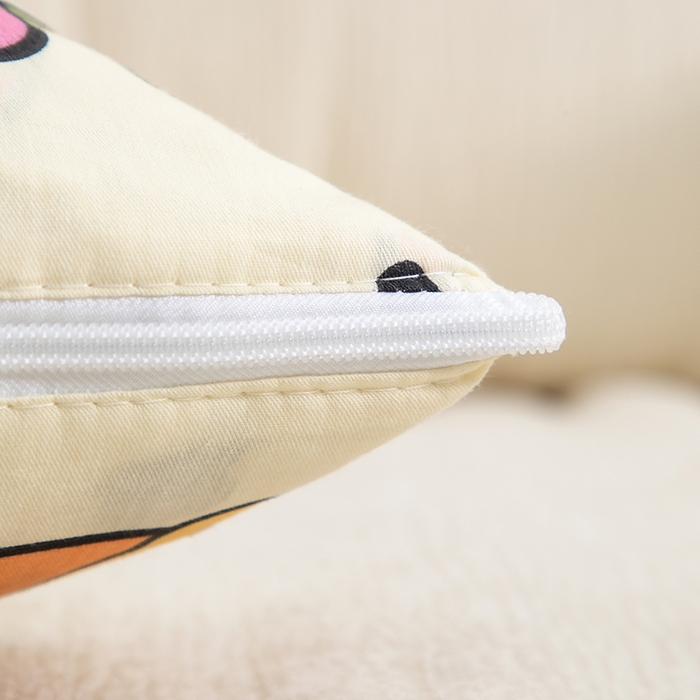 91家纺网 家纺一手货源 找家纺 照世家纺 2025春夏新款全棉纯棉印花A类抱枕被 涂鸦乐园 40x40展开105x150