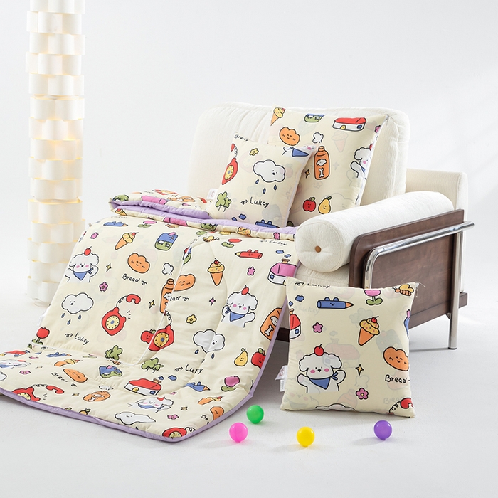 91家纺网 家纺一手货源 找家纺 照世家纺 2025春夏新款全棉纯棉印花A类抱枕被 涂鸦乐园 40x40展开105x150