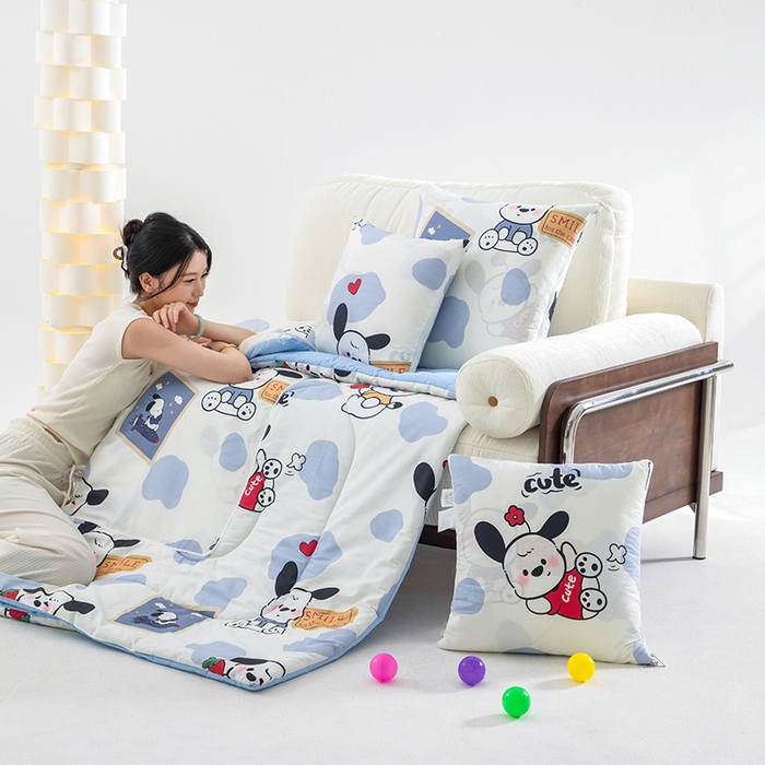 91家纺网 家纺一手货源 找家纺 照世家纺 2025春夏新款全棉纯棉印花A类抱枕被 奥利夹心 45x45展开120x160