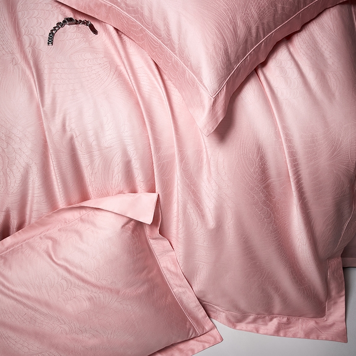 91家纺网 家纺一手货源 找家纺 洽想家 2025新款长绒棉贡缎提花手工立体埋绳工艺四件套礼盒包装 格律时尚-粉玉