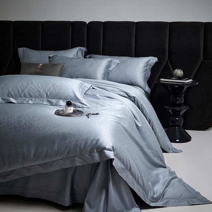 91家纺网 家纺一手货源 找家纺 洽想家 2025新款长绒棉贡缎提花手工立体埋绳工艺四件套礼盒包装 格律时尚-蓝灰