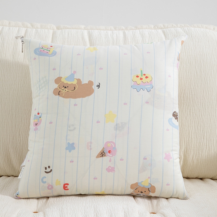 91家纺网 家纺一手货源 找家纺 照世家纺 2025春夏新款全棉纯棉印花A类抱枕被 奶油狗狗 45x45展开120x160