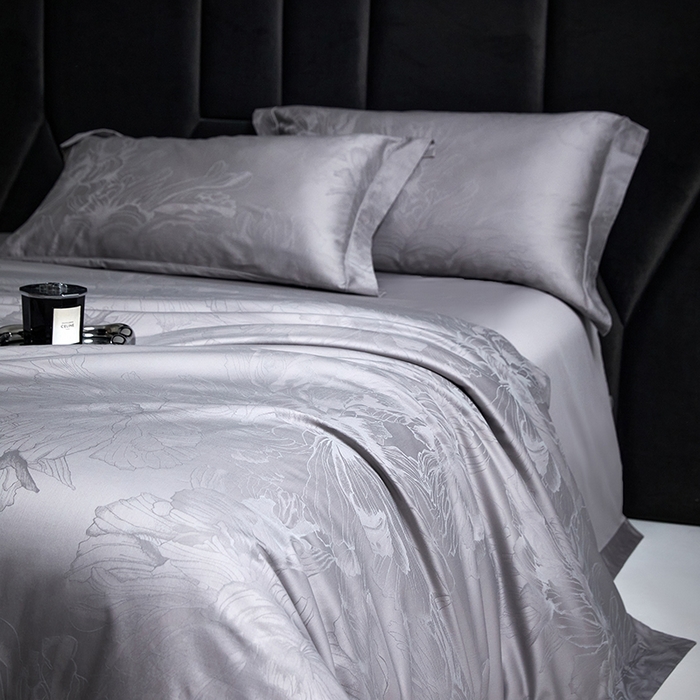 91家纺网 家纺一手货源 找家纺 洽想家 2025新款长绒棉贡缎提花手工立体埋绳工艺四件套礼盒包装 欧若拉-高级灰