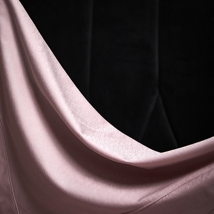 91家纺网 家纺一手货源 找家纺 洽想家 2025新款长绒棉贡缎提花手工立体埋绳工艺四件套礼盒包装 奢华魅力-樱花粉