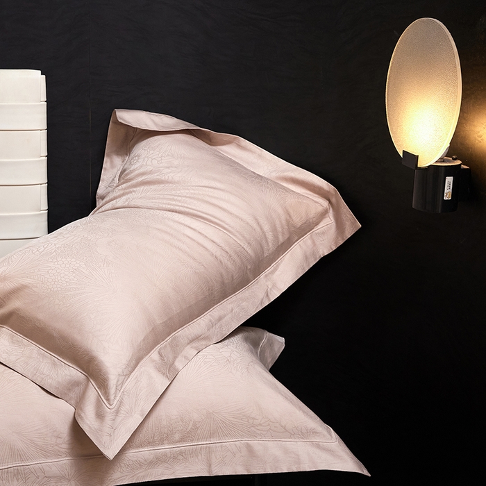 91家纺网 家纺一手货源 找家纺 洽想家 2025新款长绒棉贡缎提花手工立体埋绳工艺四件套礼盒包装 洛奇（芙蓉玉）