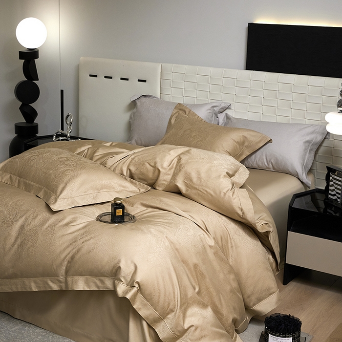 91家纺网 家纺一手货源 找家纺 洽想家 2025新款长绒棉贡缎提花手工立体埋绳工艺四件套礼盒包装 洛奇（金驼）