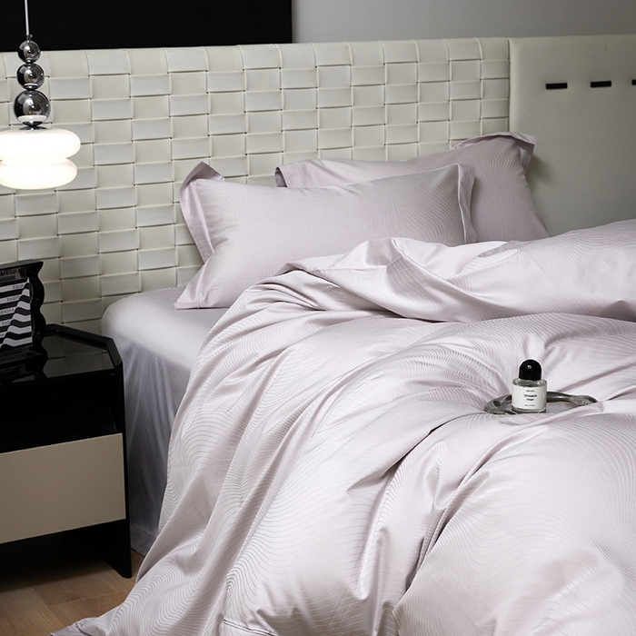 91家纺网 家纺一手货源 找家纺 洽想家 2025新款长绒棉贡缎提花手工立体埋绳工艺四件套礼盒包装 夜光曲（天空灰）