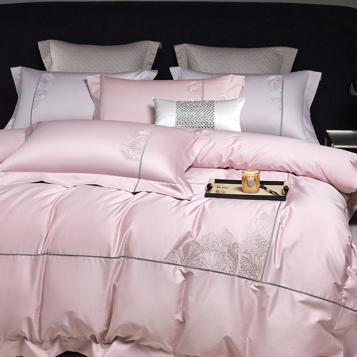 91家纺网 家纺一手货源 找家纺 洽想家 2025新款120支贡缎长绒棉绣花四件套-花漾系列 花漾-粉