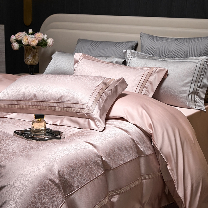 91家纺网 家纺一手货源 找家纺 洽想家 2025新款高精密贡缎色织大提花四件套-夜曲 夜曲-粉