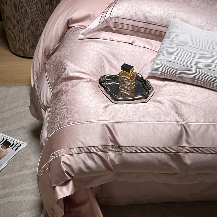 91家纺网 家纺一手货源 找家纺 洽想家 2025新款高精密贡缎色织大提花四件套-夜曲 夜曲-粉