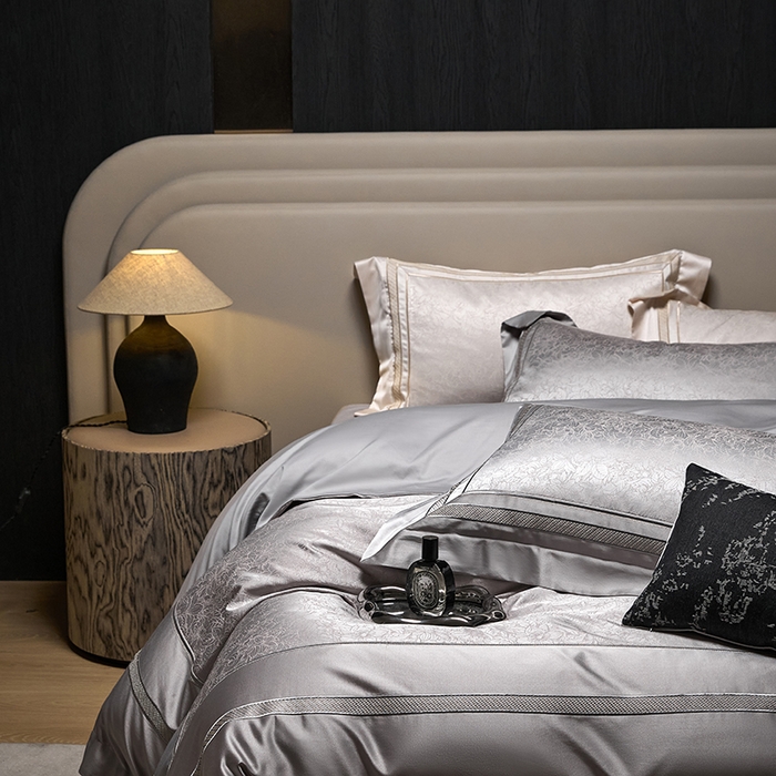 91家纺网 家纺一手货源 找家纺 洽想家 2025新款高精密贡缎色织大提花四件套-夜曲 夜曲-灰