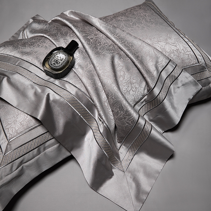 91家纺网 家纺一手货源 找家纺 洽想家 2025新款高精密贡缎色织大提花四件套-夜曲 夜曲-灰