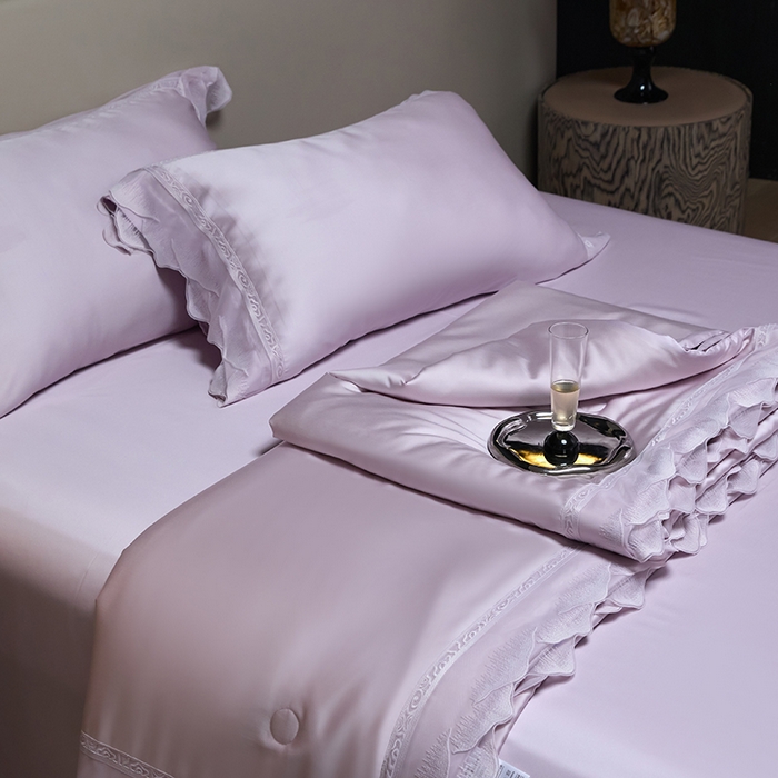 91家纺网 家纺一手货源 找家纺 洽想家 2025新品80支兰精天丝大豆纤维夏被四件套-山峦迭 山峦迭-紫