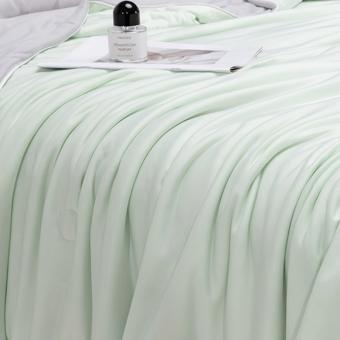 91家纺网 家纺一手货源 找家纺 洽想家 2025新款A类抗菌凉感冰激凌夏被被子被芯 清新绿