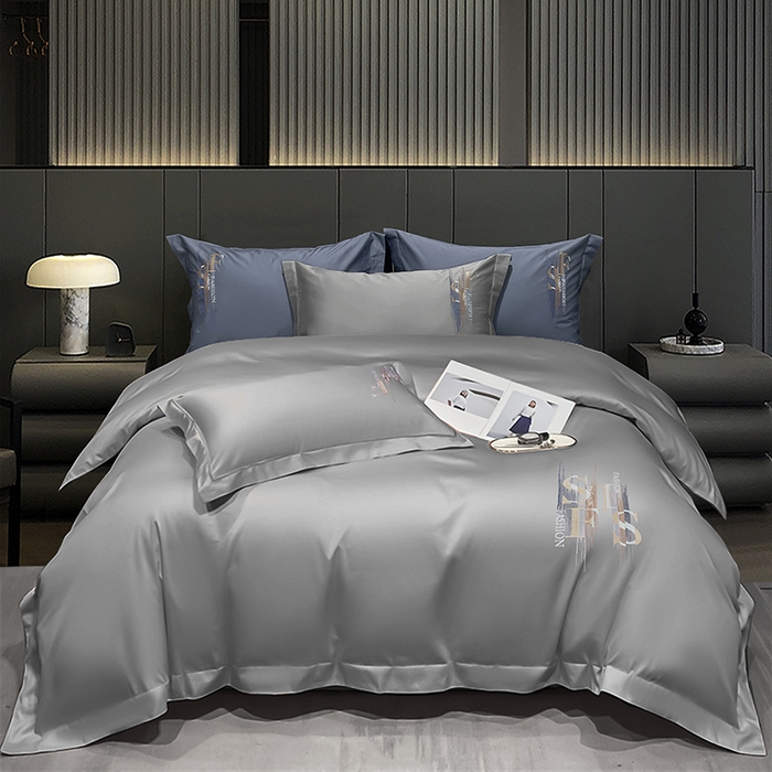 91家纺网 家纺一手货源 找家纺 洽想家 2025新款100支长绒棉刺绣四件套--时光痕迹 时光痕迹-月光灰