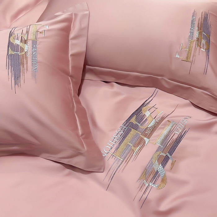 91家纺网 家纺一手货源 找家纺 洽想家 2025新款100支长绒棉刺绣四件套--时光痕迹 时光痕迹-豆沙粉