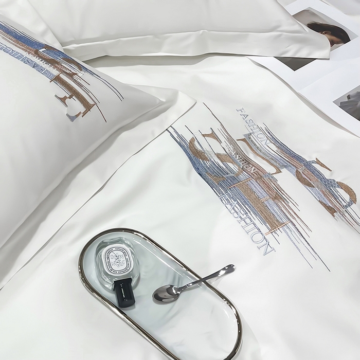 91家纺网 家纺一手货源 找家纺 洽想家 2025新款100支长绒棉刺绣四件套--时光痕迹 时光痕迹-皓月白