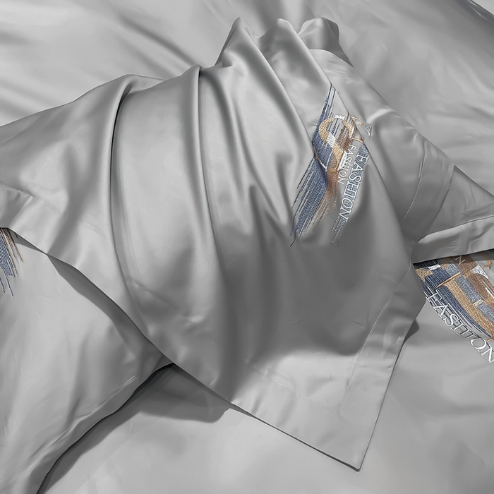 91家纺网 家纺一手货源 找家纺 洽想家 2025新款100支长绒棉刺绣四件套--时光痕迹 时光痕迹-月光灰