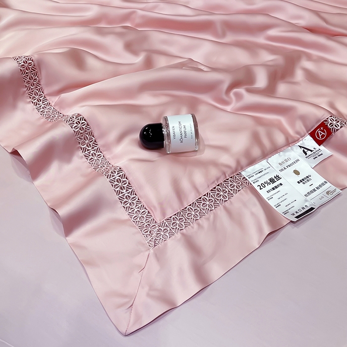 91家纺网 家纺一手货源 找家纺 洽想家 2025新款80支天丝镂空瑾系列四件套 瑾-北欧粉