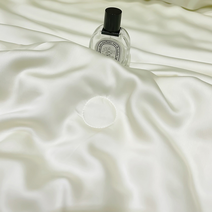 91家纺网 家纺一手货源 找家纺 洽想家 2025新款80支天丝镂空瑾系列四件套 瑾-皓月白