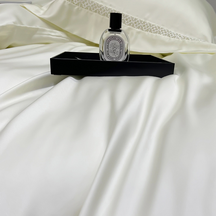 91家纺网 家纺一手货源 找家纺 洽想家 2025新款80支天丝镂空瑾系列四件套 瑾-皓月白