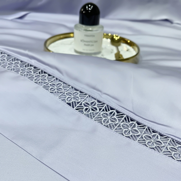 91家纺网 家纺一手货源 找家纺 洽想家 2025新款80支天丝镂空瑾系列四件套 瑾-微紫