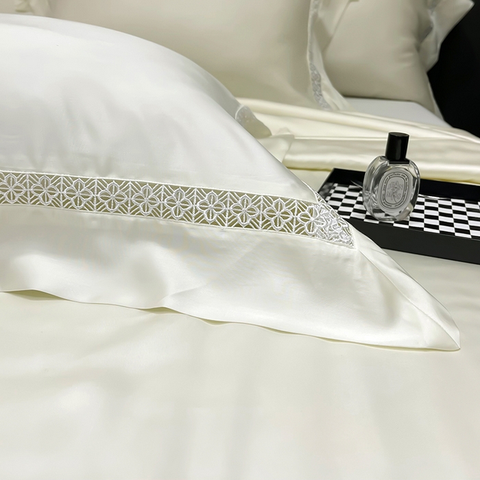 91家纺网 家纺一手货源 找家纺 洽想家 2025新款80支天丝镂空瑾系列夏被四件套 瑾-皓月白