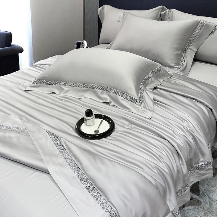 91家纺网 家纺一手货源 找家纺 洽想家 2025新款80支天丝镂空瑾系列夏被四件套 瑾-经典灰