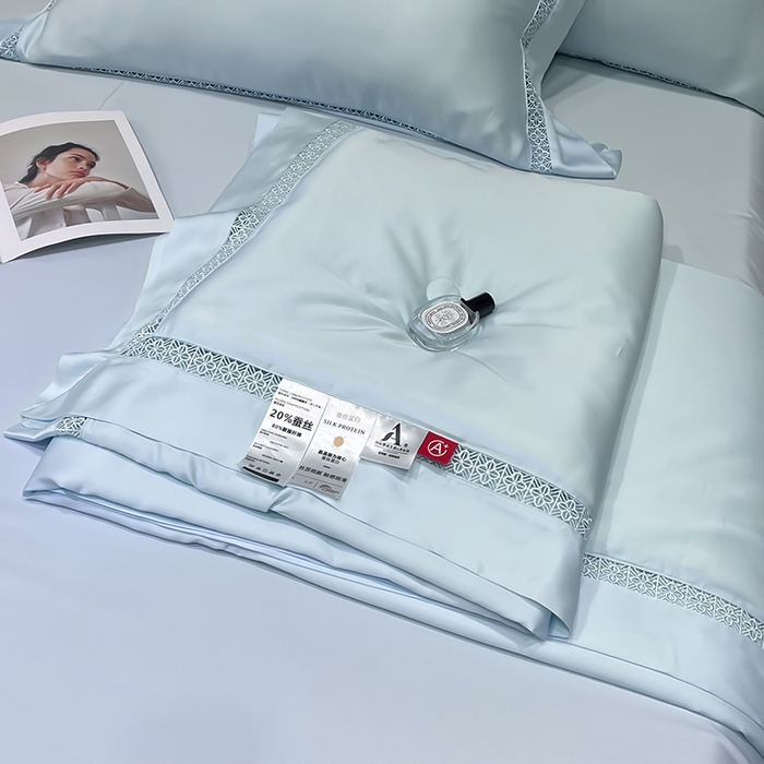 91家纺网 家纺一手货源 找家纺 洽想家 2025新款80支天丝镂空瑾系列夏被四件套 瑾-天空蓝