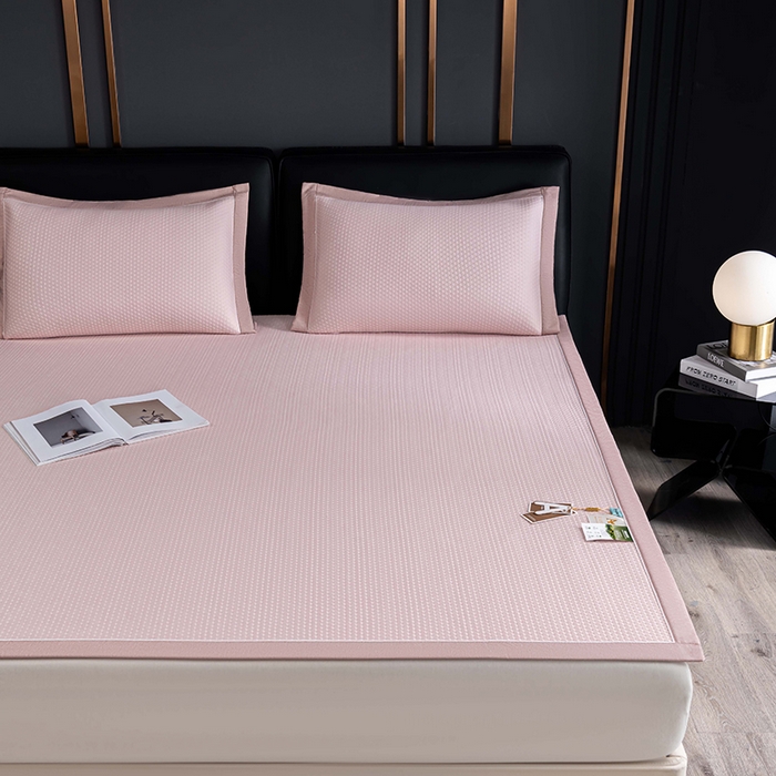 91家纺网 家纺一手货源 找家纺 小牛席业 2025经典款-千鸟格冷感豆豆席系列 床席款 粉色