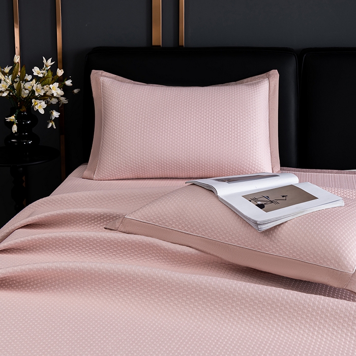 91家纺网 家纺一手货源 找家纺 小牛席业 2025经典款-千鸟格冷感豆豆席系列 床席款 粉色