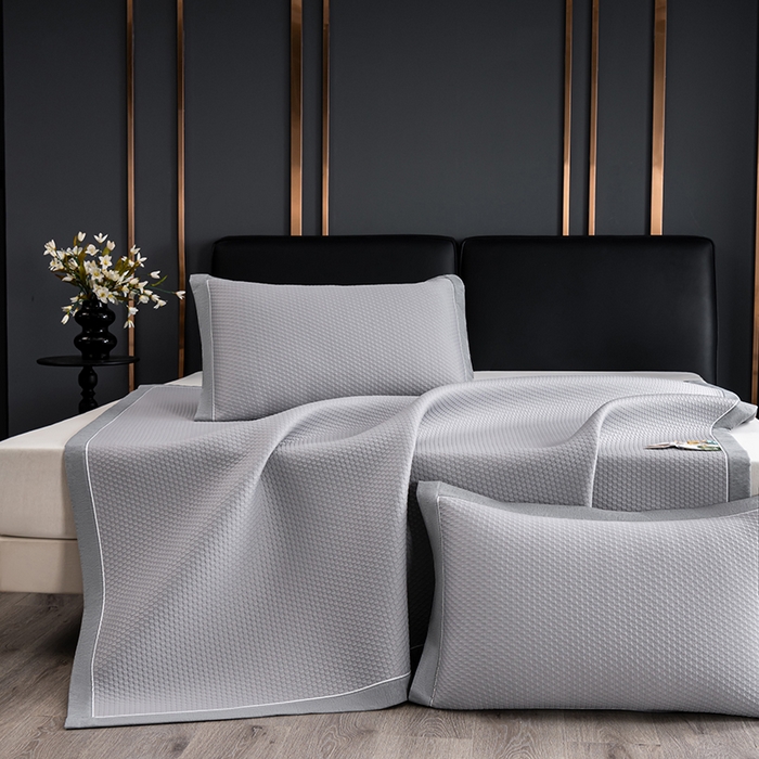 91家纺网 家纺一手货源 找家纺 小牛席业 2025经典款-千鸟格冷感豆豆席系列 床席款 灰色