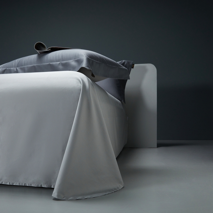 91家纺网 家纺一手货源 找家纺 洽想家 2025新款100支新疆长绒棉纯色双拼四件套 帝王灰+浅灰色-