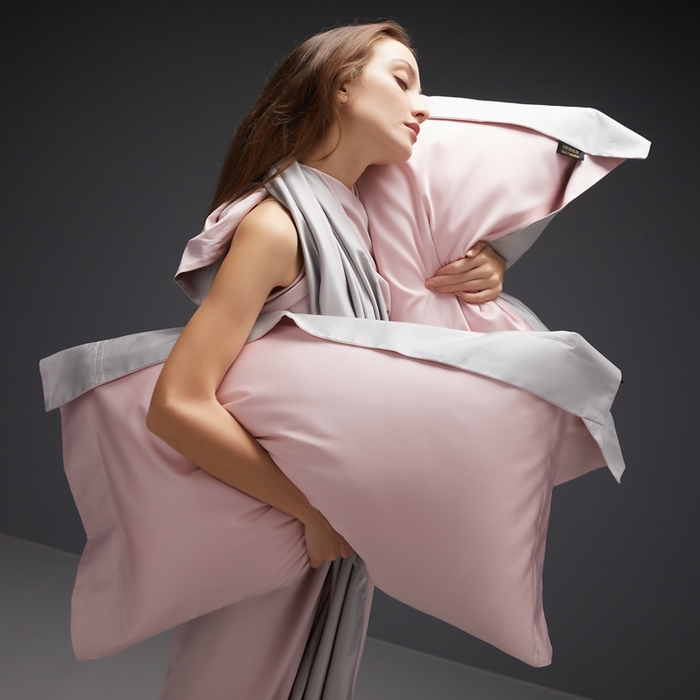 91家纺网 家纺一手货源 找家纺 洽想家 2025新款100支新疆长绒棉纯色双拼四件套 香芋粉+浅灰色-